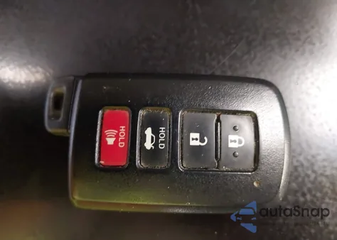 2013 Toyota Avalon Limited z USA, uszkodzony, nr VIN 4T1BK1EB3DU064725